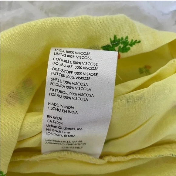 Urban Outfitters Laney  Yellow Floral Romper - Picture 12 of 12